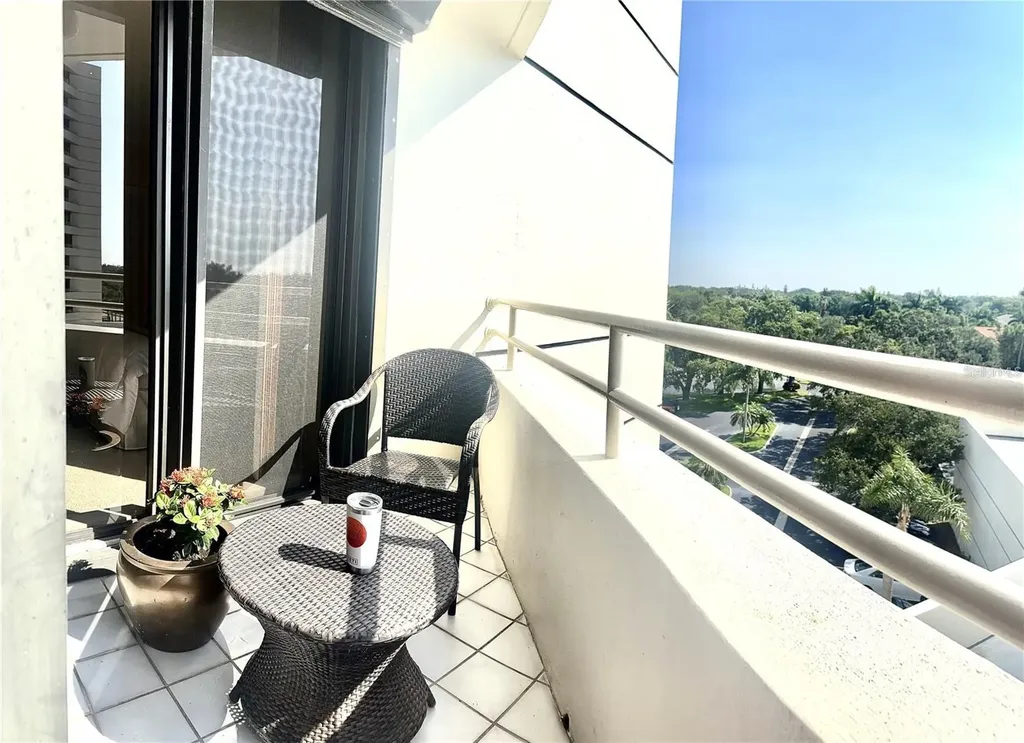 5950 Pelican Bay Plaza S Gulfport FL 33707