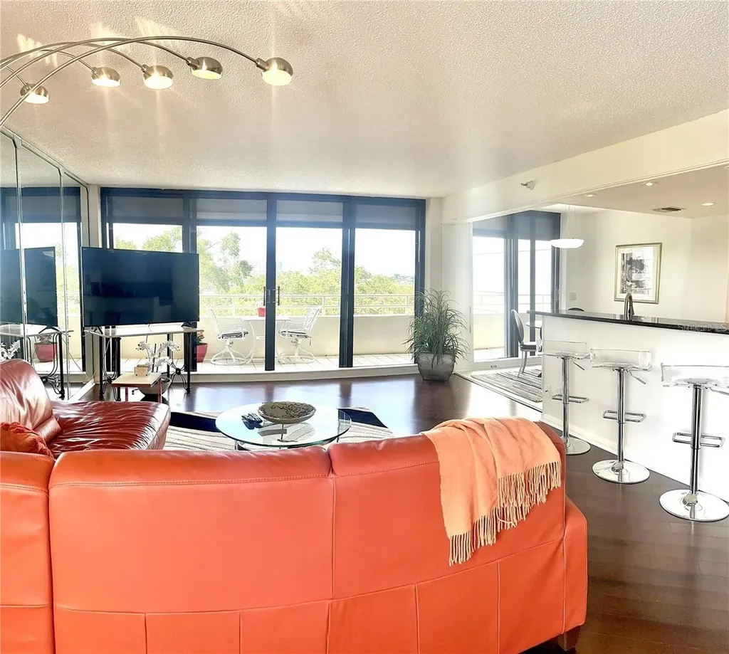 5950 Pelican Bay Plaza S Gulfport FL 33707