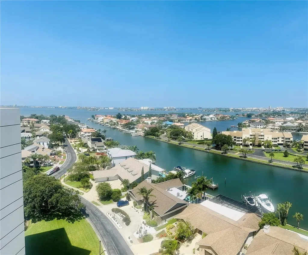 5950 Pelican Bay Plaza S Gulfport FL 33707