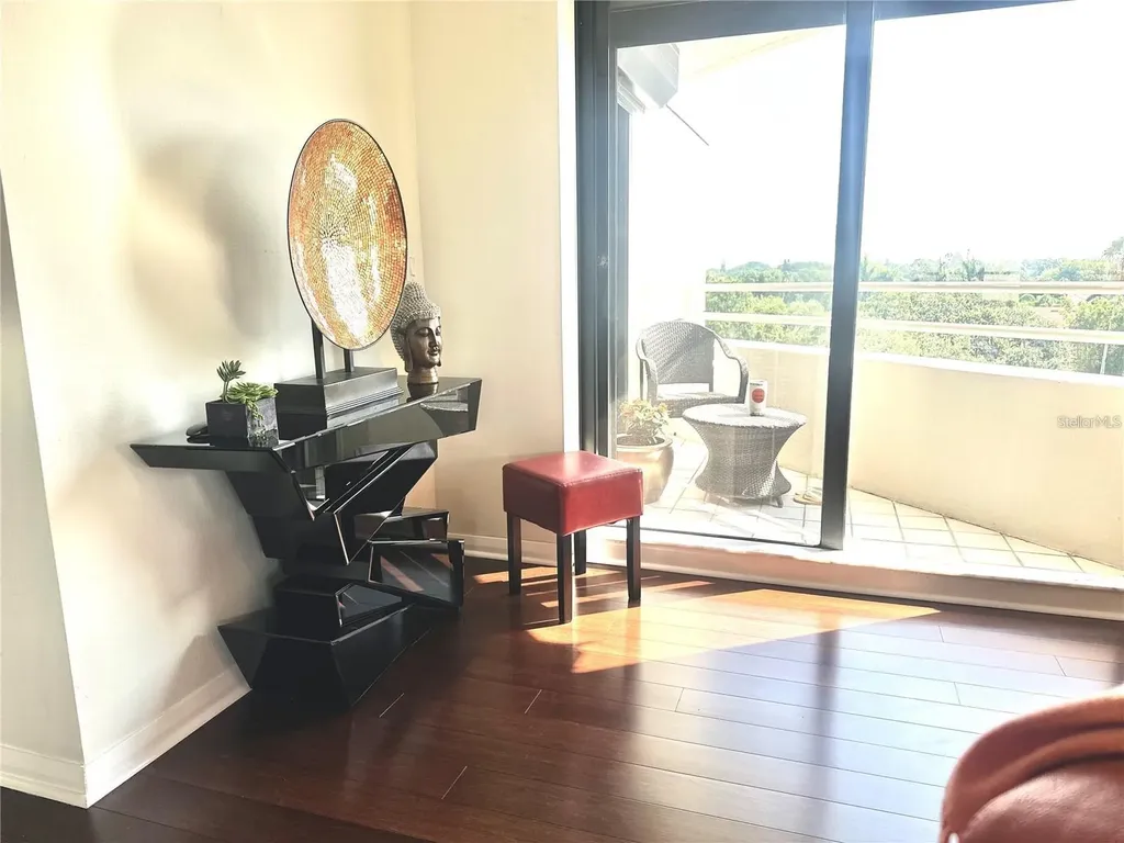 5950 Pelican Bay Plaza S Gulfport FL 33707