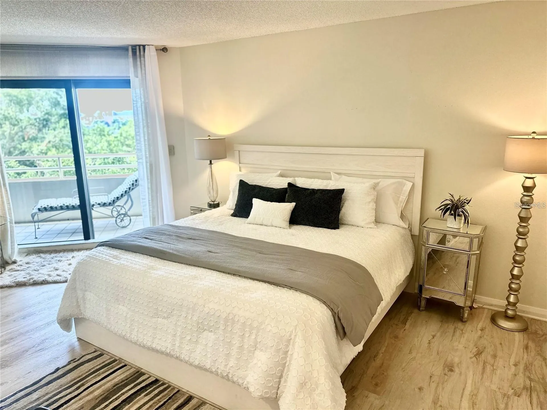 5950 Pelican Bay Plaza S Gulfport FL 33707