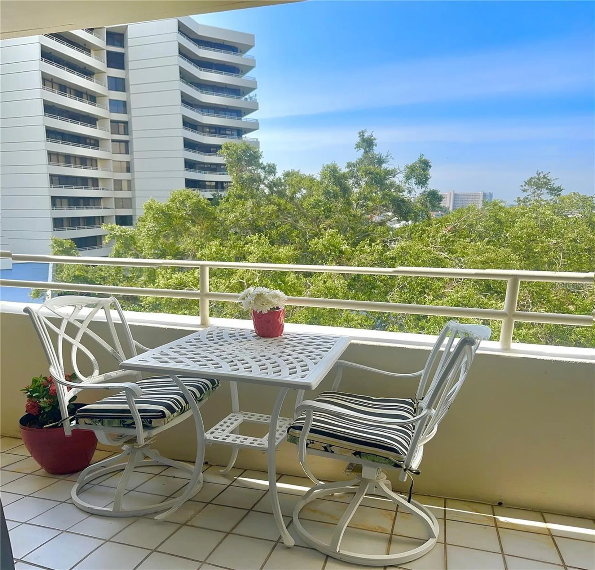 5950 Pelican Bay Plaza S Gulfport FL 33707