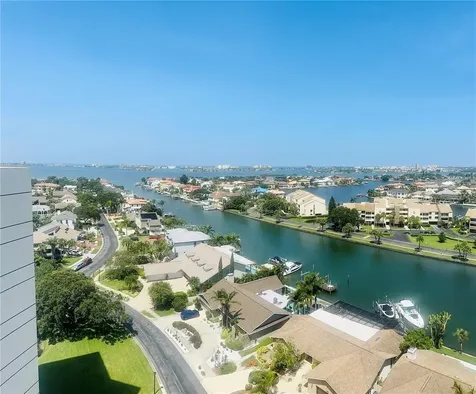 5950 Pelican Bay Plaza S Gulfport FL 33707