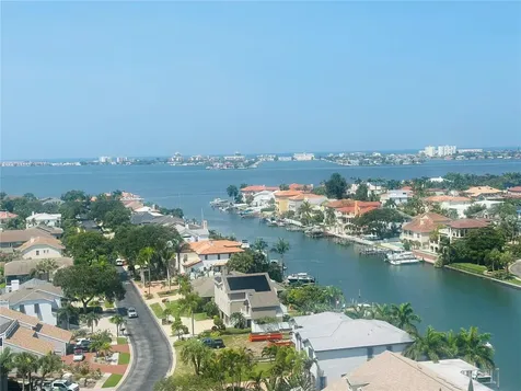 5950 Pelican Bay Plaza S Gulfport FL 33707