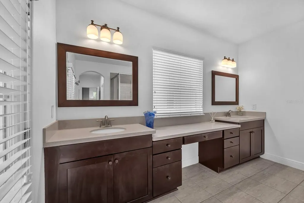 5310 Fishhawk Ridge Drive Lithia FL 33547