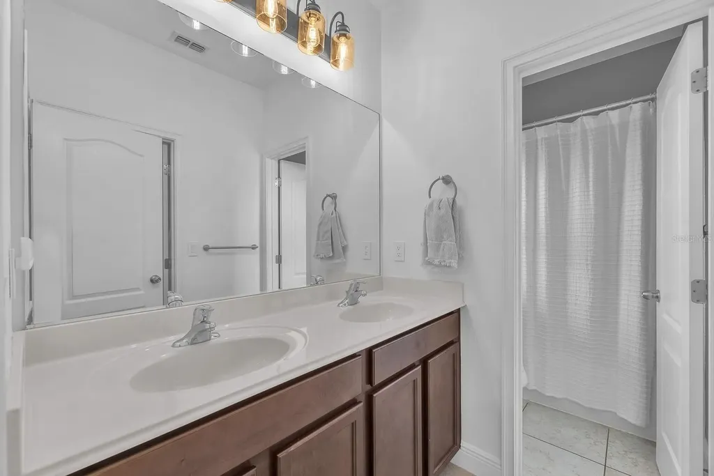 5310 Fishhawk Ridge Drive Lithia FL 33547