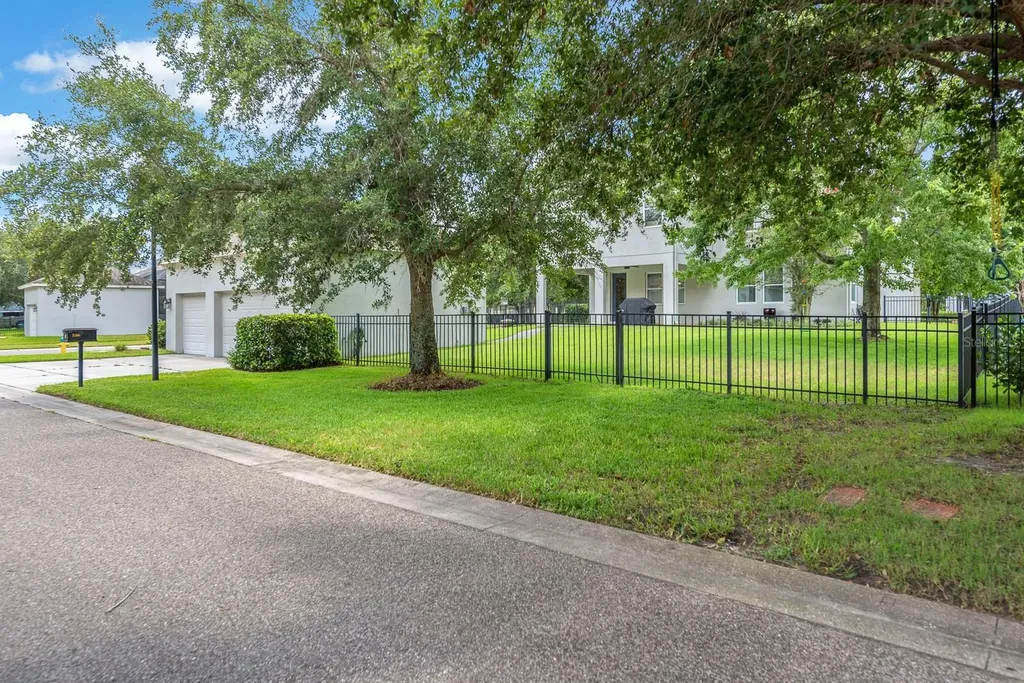 5310 Fishhawk Ridge Drive Lithia FL 33547