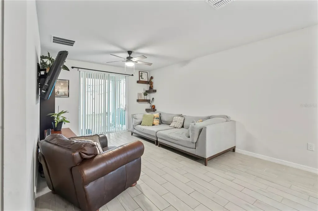 551 Amadoras Way St Cloud FL 34771