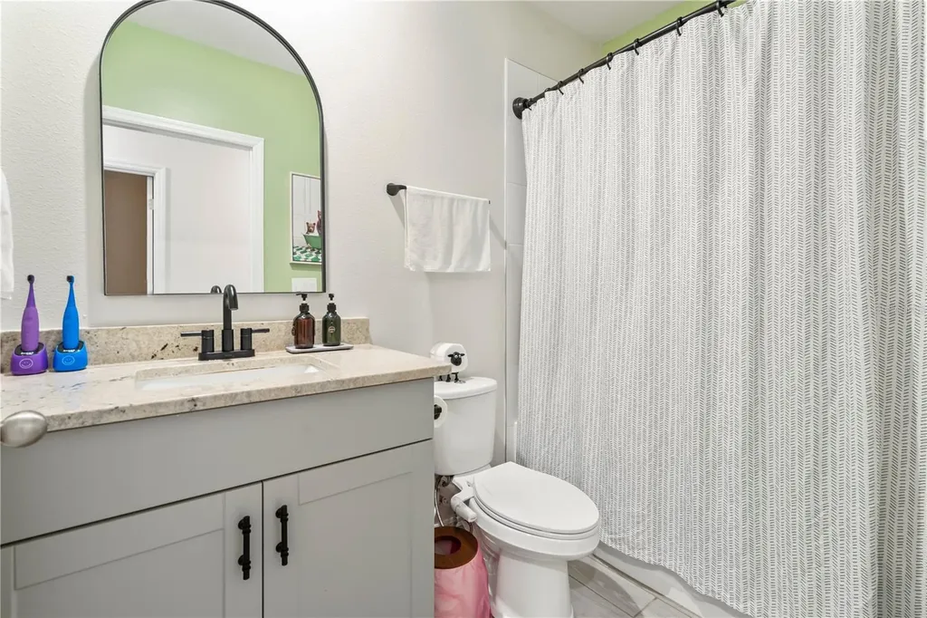 551 Amadoras Way St Cloud FL 34771