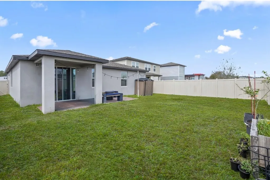 551 Amadoras Way St Cloud FL 34771