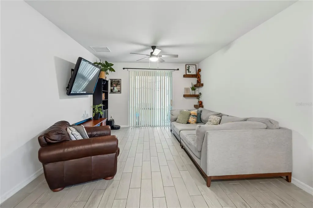 551 Amadoras Way St Cloud FL 34771