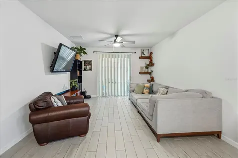 551 Amadoras Way St Cloud FL 34771