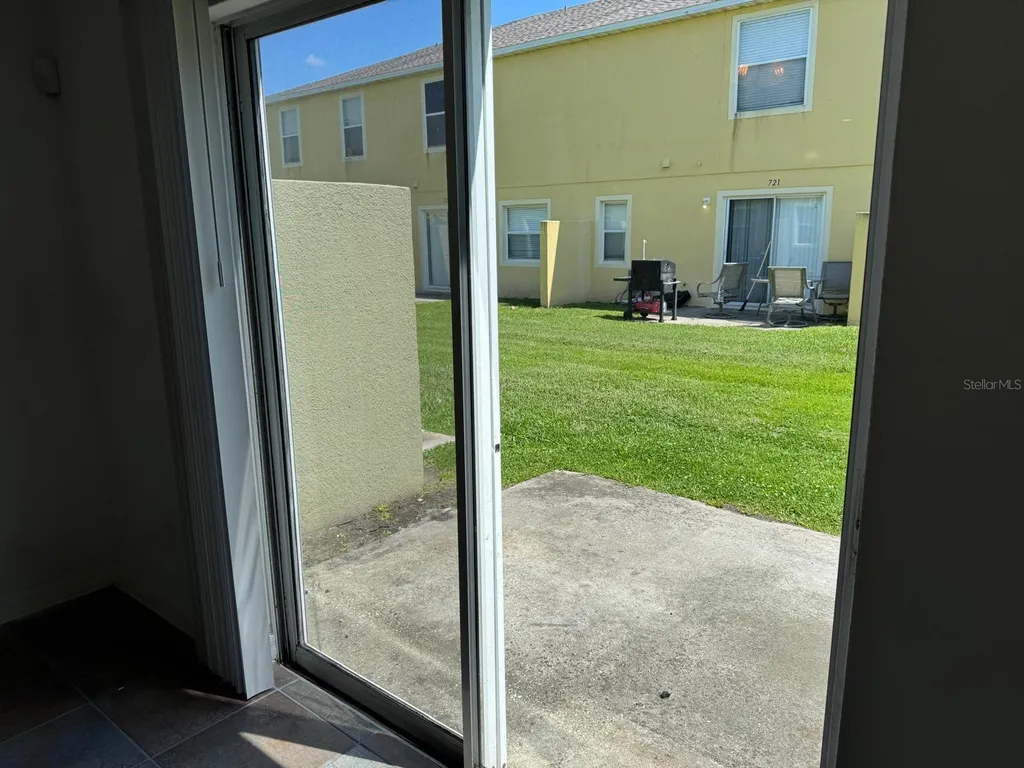 561 Cresting Oak Circle Orlando FL 32824
