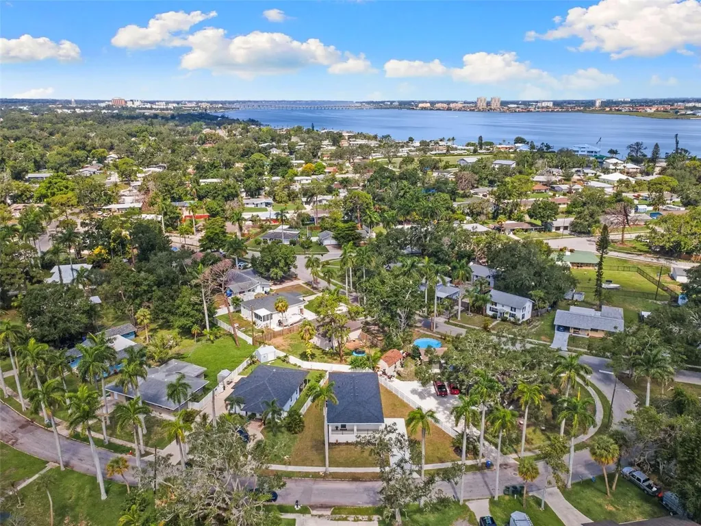 120 Brown Street Bradenton FL 34208