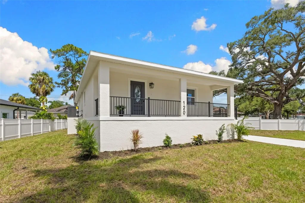 120 Brown Street Bradenton FL 34208