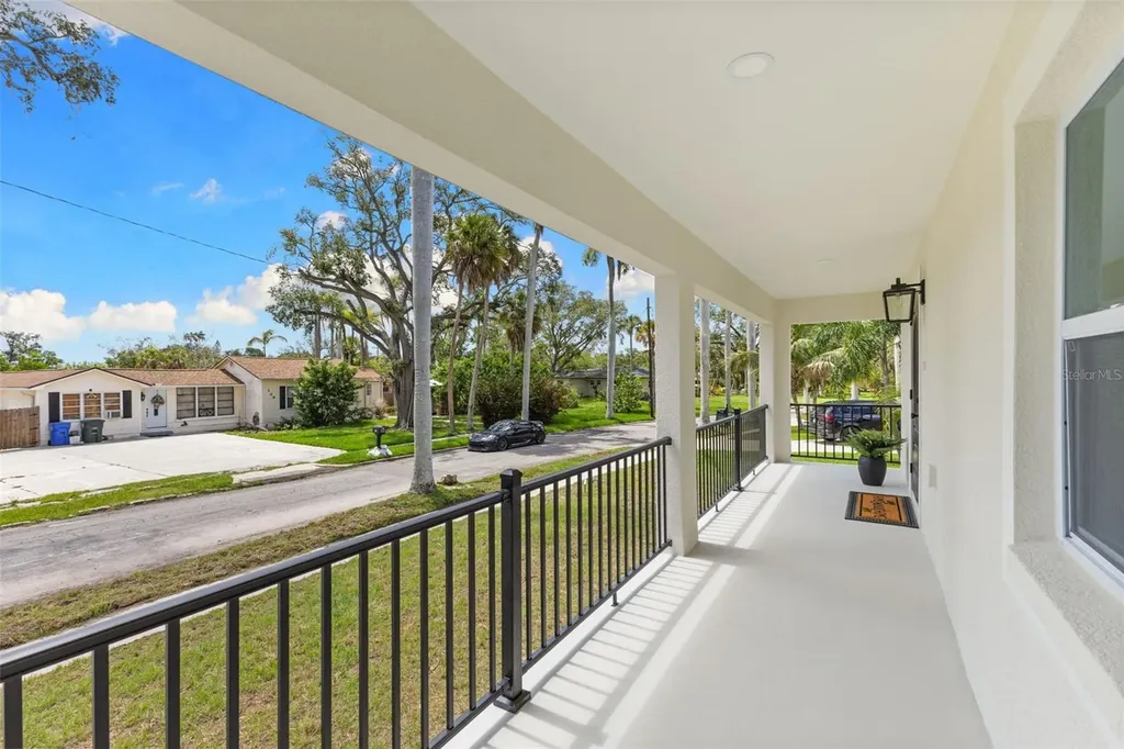 120 Brown Street Bradenton FL 34208