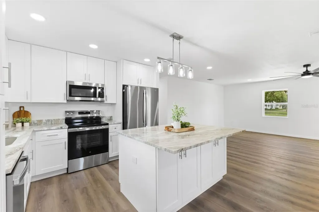 120 Brown Street Bradenton FL 34208
