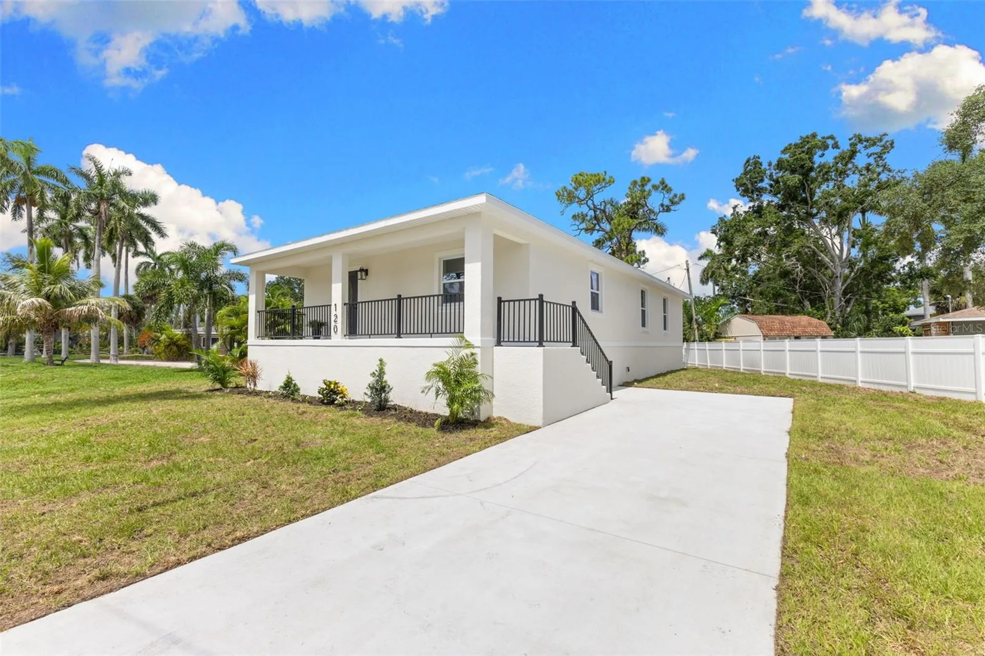 120 Brown Street Bradenton FL 34208