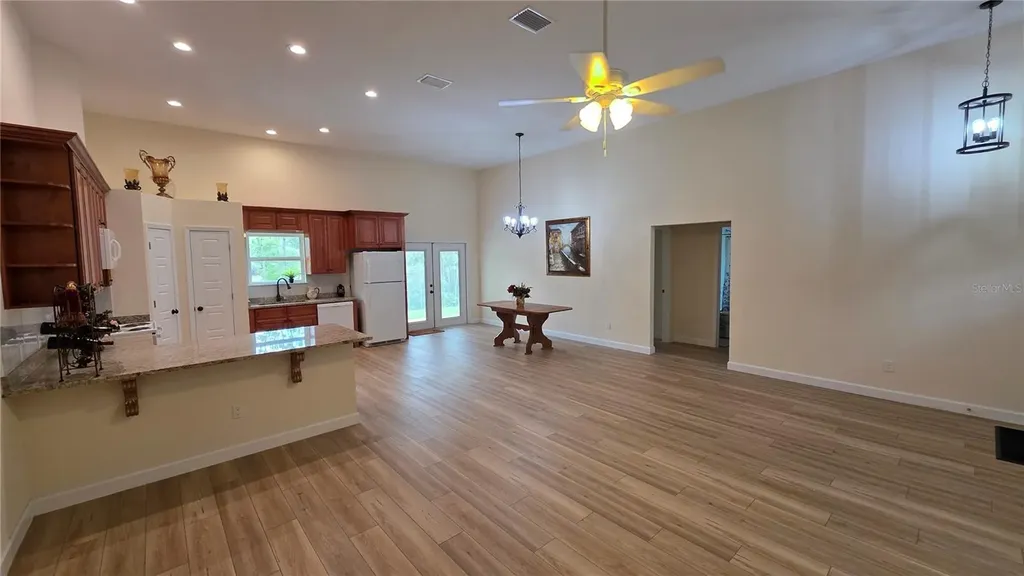 200 Hour Glass Circle Hawthorne FL 32640