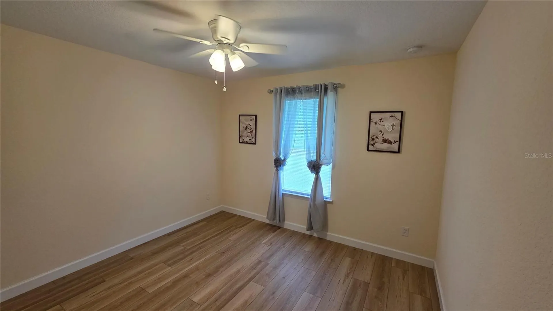200 Hour Glass Circle Hawthorne FL 32640
