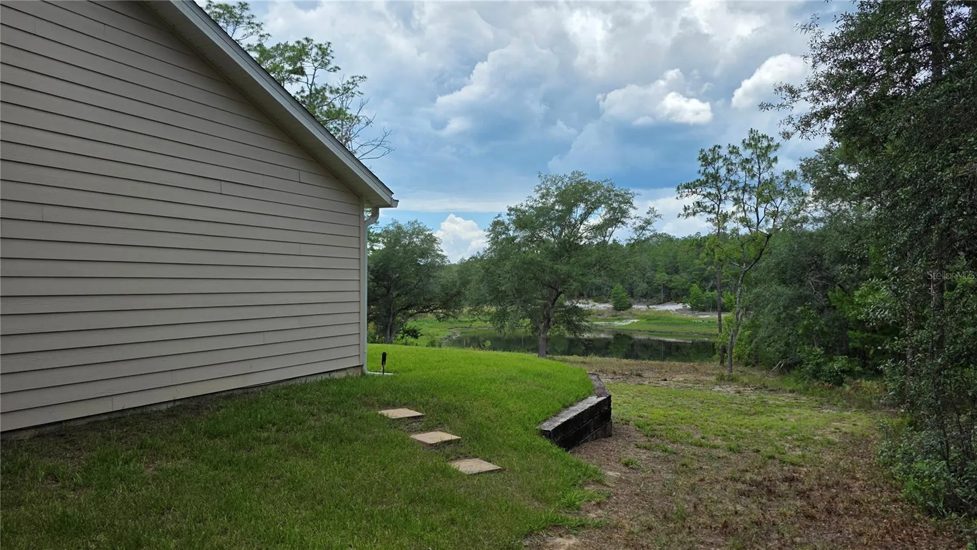 200 Hour Glass Circle Hawthorne FL 32640