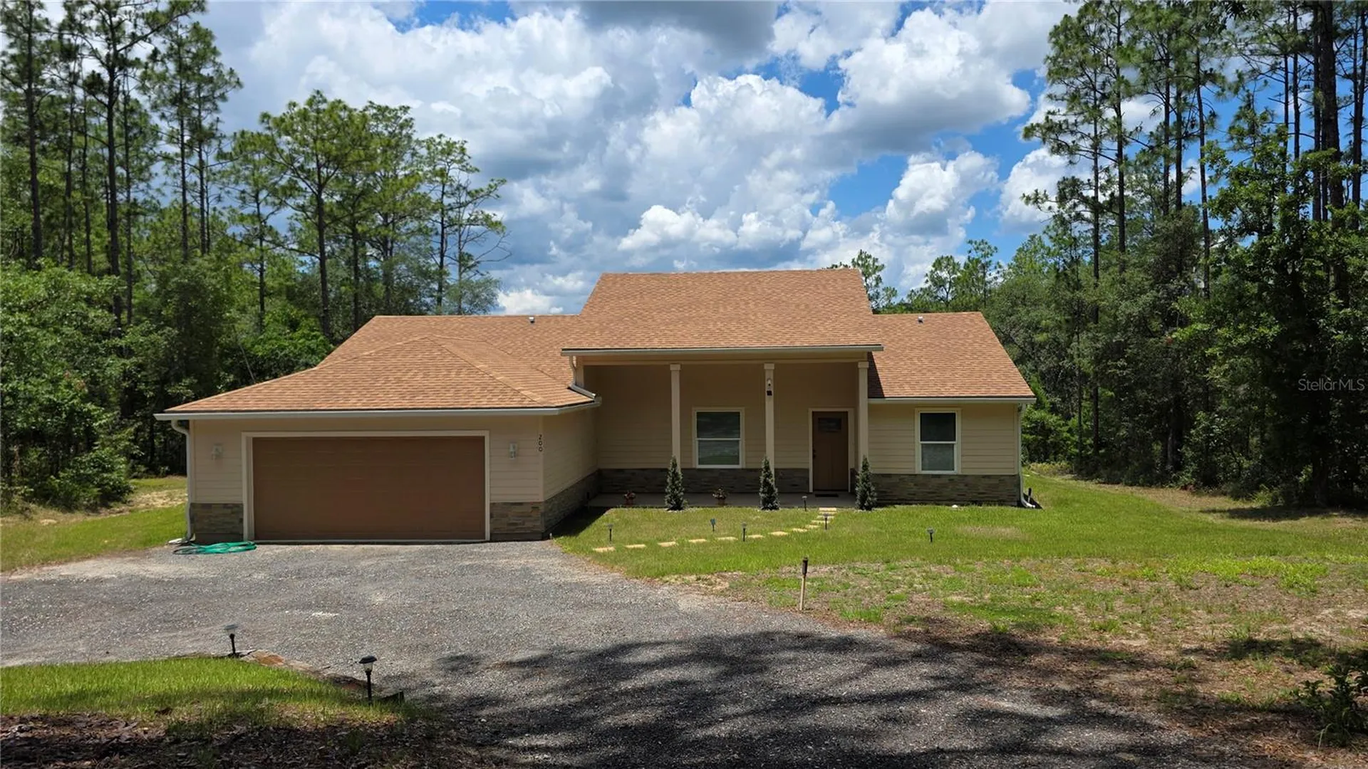 200 Hour Glass Circle Hawthorne FL 32640