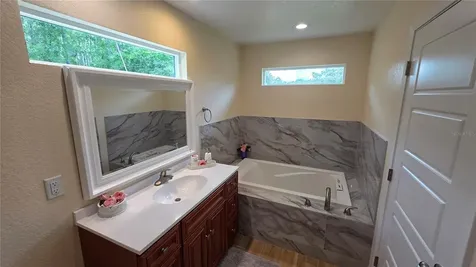 200 Hour Glass Circle Hawthorne FL 32640