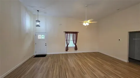 200 Hour Glass Circle Hawthorne FL 32640