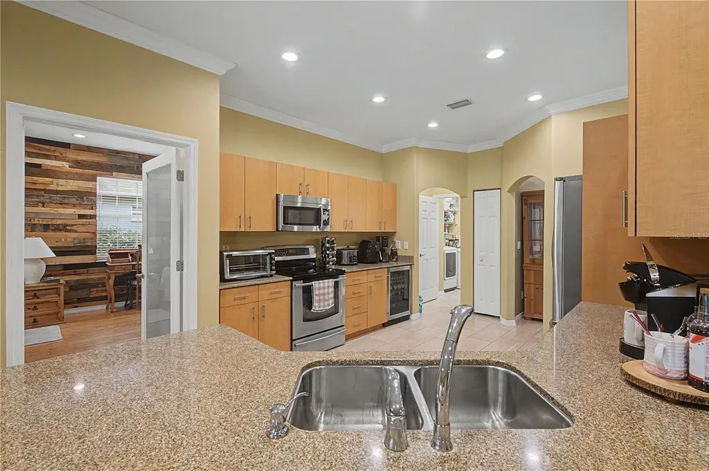 2216 Pinecrest Drive Lutz FL 33549