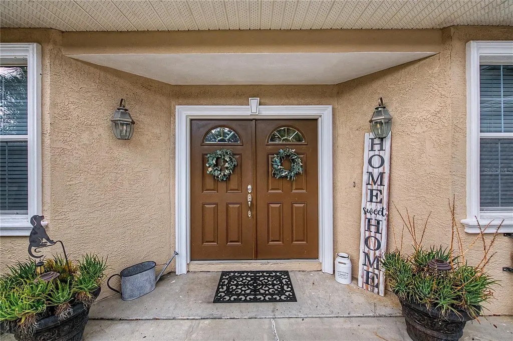2216 Pinecrest Drive Lutz FL 33549