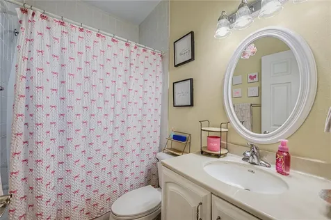 2216 Pinecrest Drive Lutz FL 33549