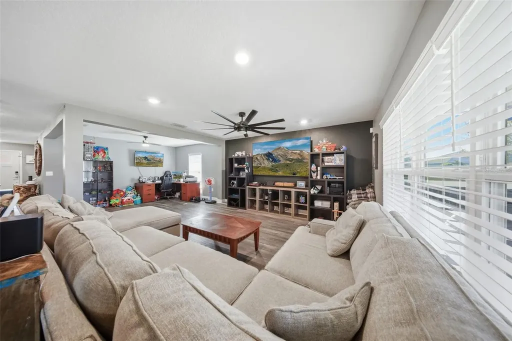 232 Lake Lucerne Way Winter Haven FL 33881