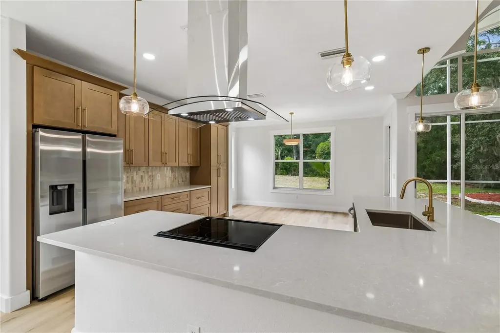 16936 Falconridge Road Lithia FL 33547