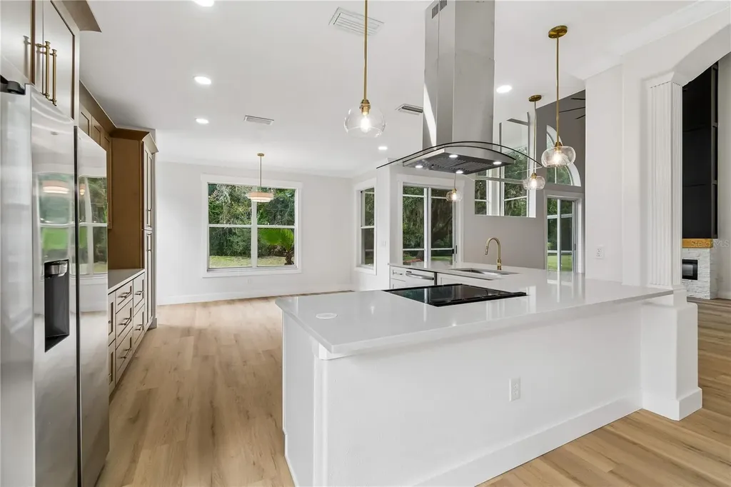 16936 Falconridge Road Lithia FL 33547