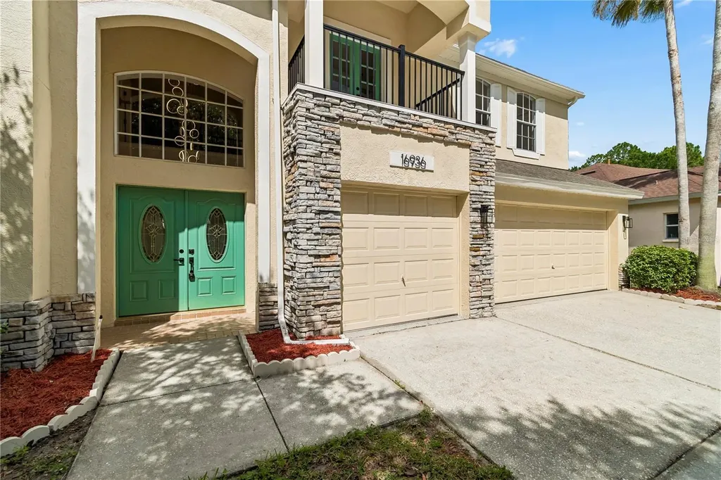 16936 Falconridge Road Lithia FL 33547