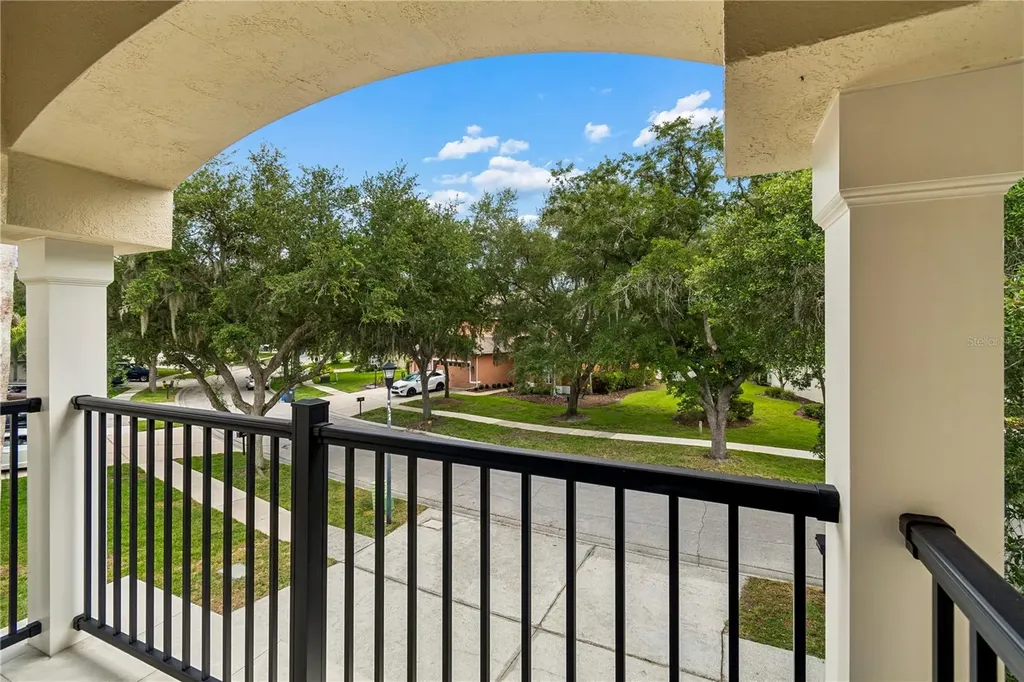 16936 Falconridge Road Lithia FL 33547