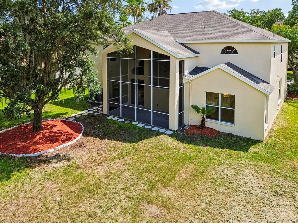 16936 Falconridge Road Lithia FL 33547