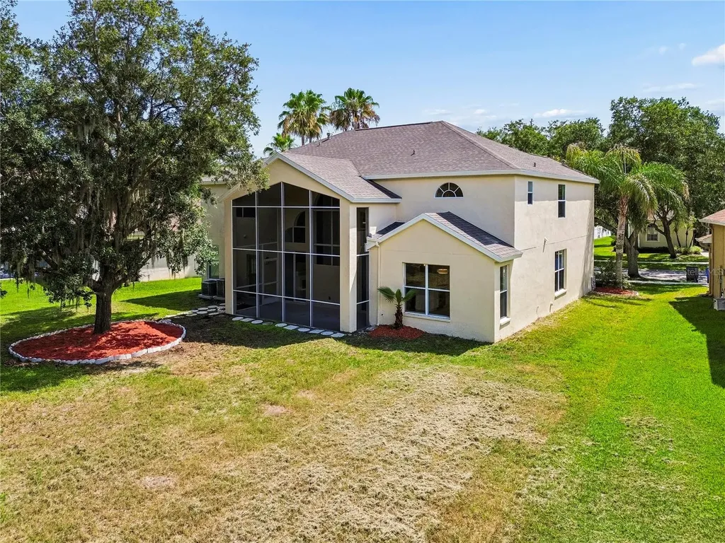 16936 Falconridge Road Lithia FL 33547