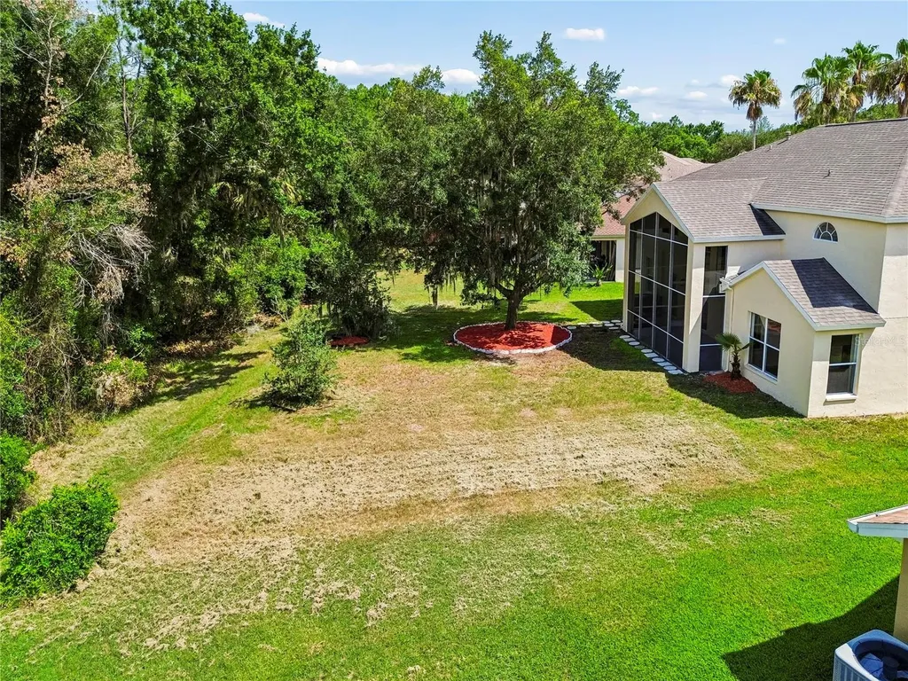 16936 Falconridge Road Lithia FL 33547