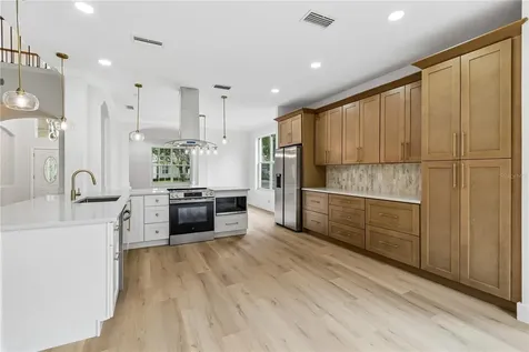 16936 Falconridge Road Lithia FL 33547