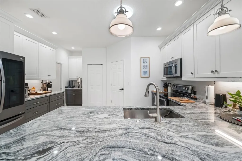 1595 Pinyon Pine Drive Sarasota FL 34240