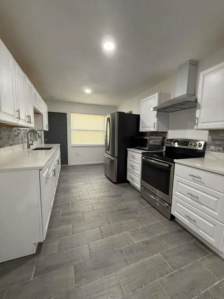 4187 Palau Drive Sarasota FL 34241
