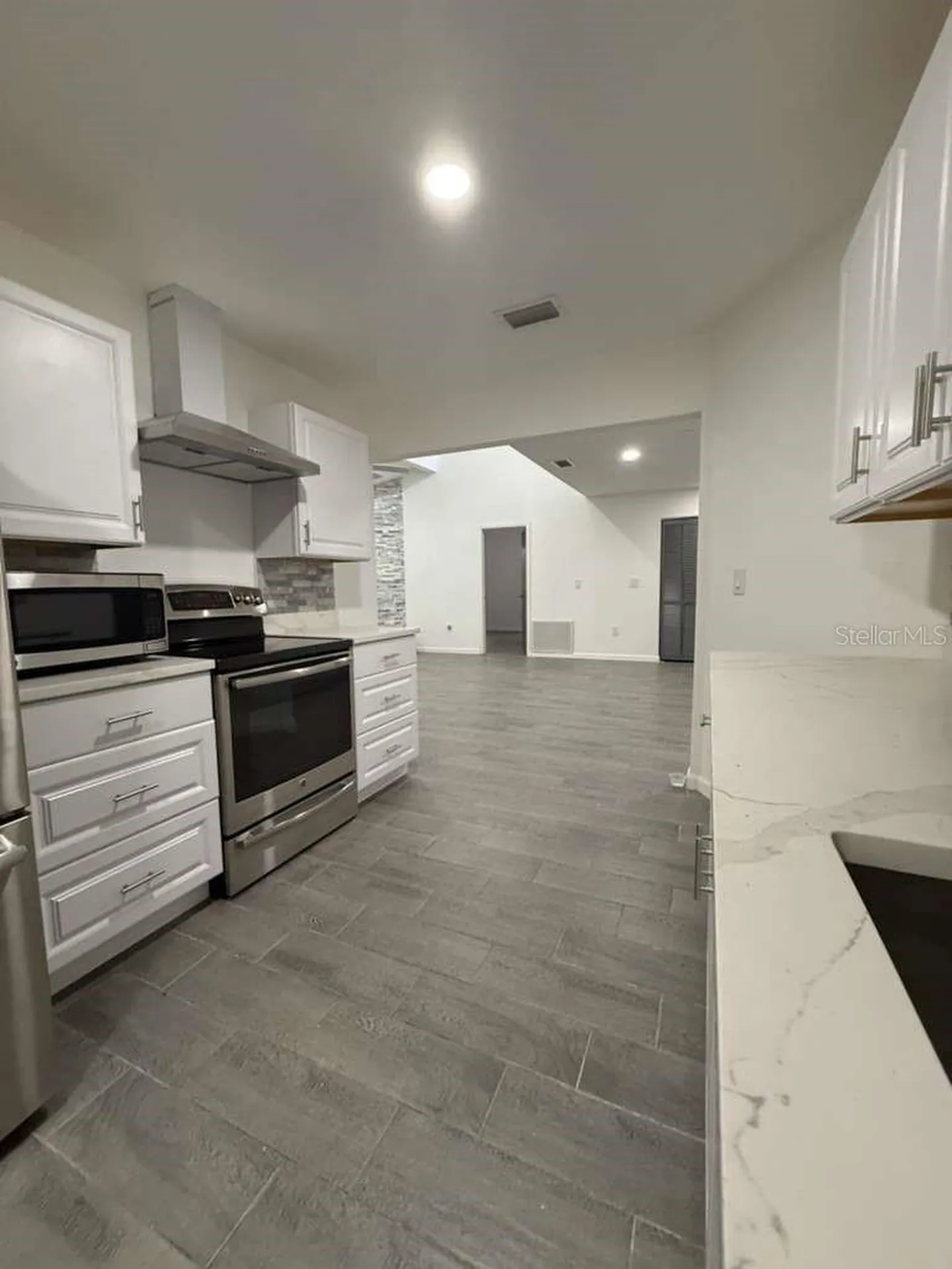 4187 Palau Drive Sarasota FL 34241