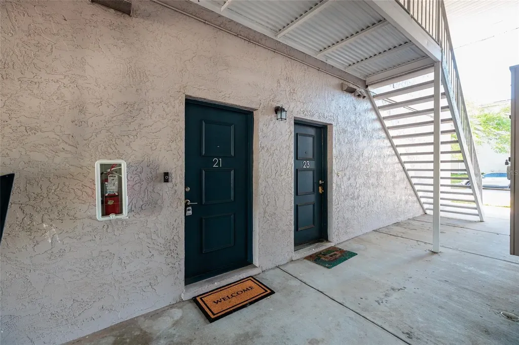 4405 W Fair Oaks Avenue Tampa FL 33611