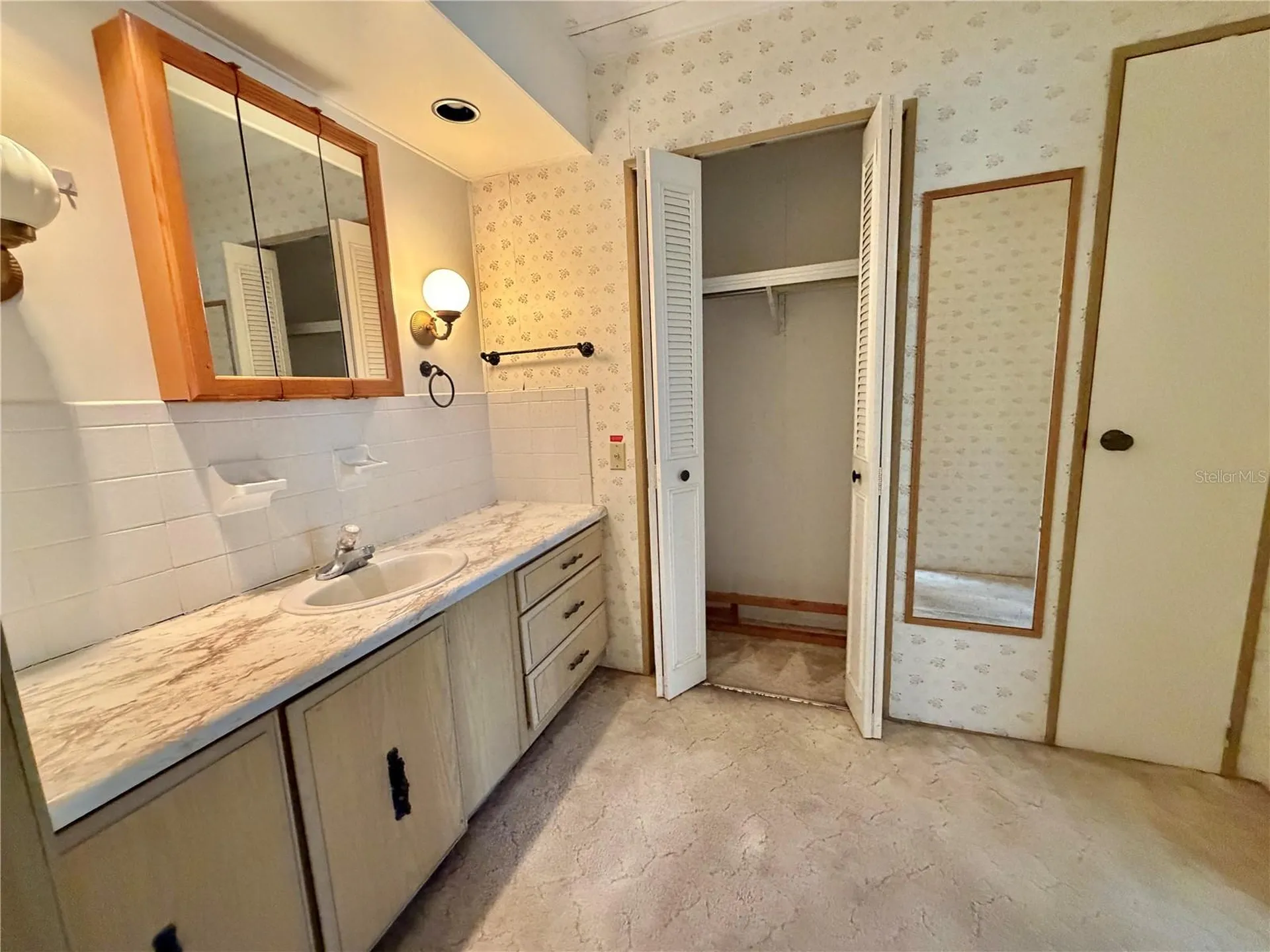 108 Valencia Cove Leesburg FL 34748