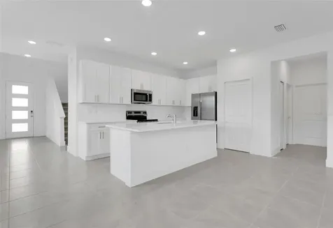 292 Elena Lavin Circle Orlando FL 32807