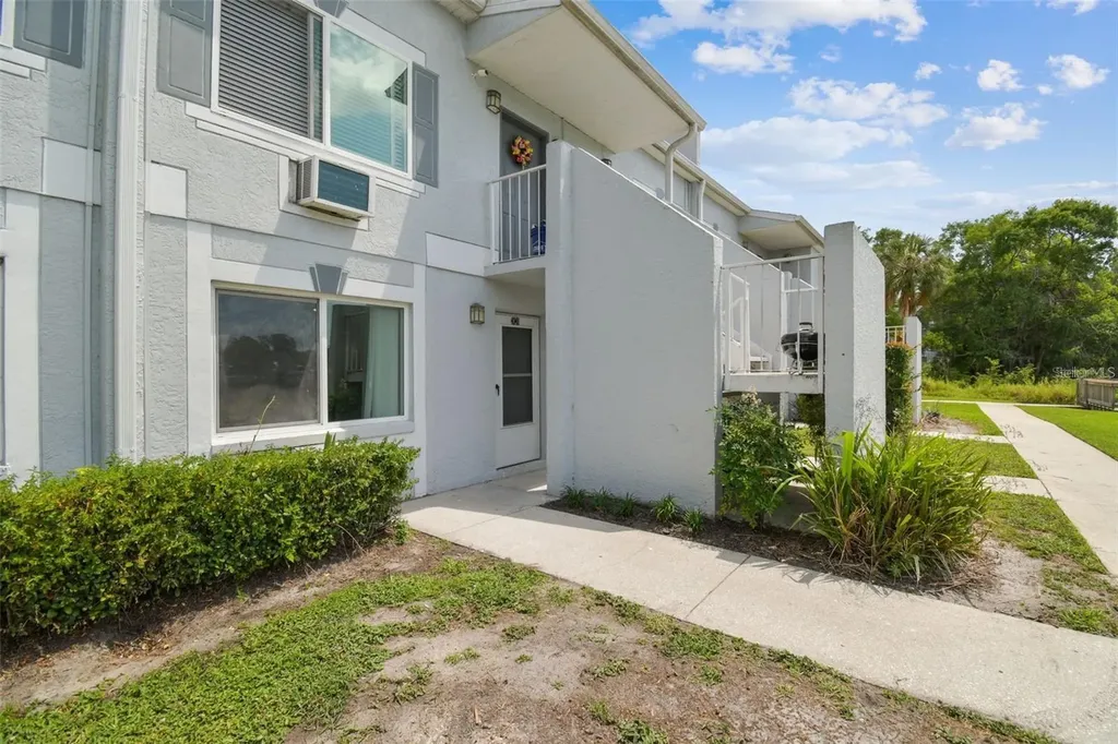 4143 Dolphin Drive Tampa FL 33617