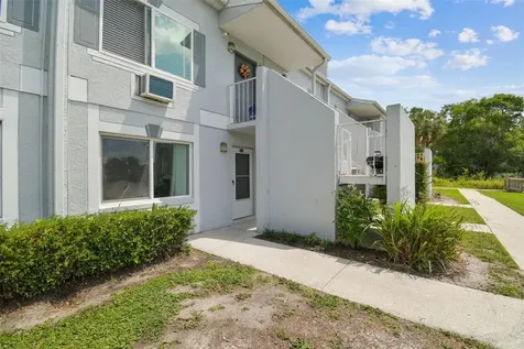 4143 Dolphin Drive Tampa FL 33617