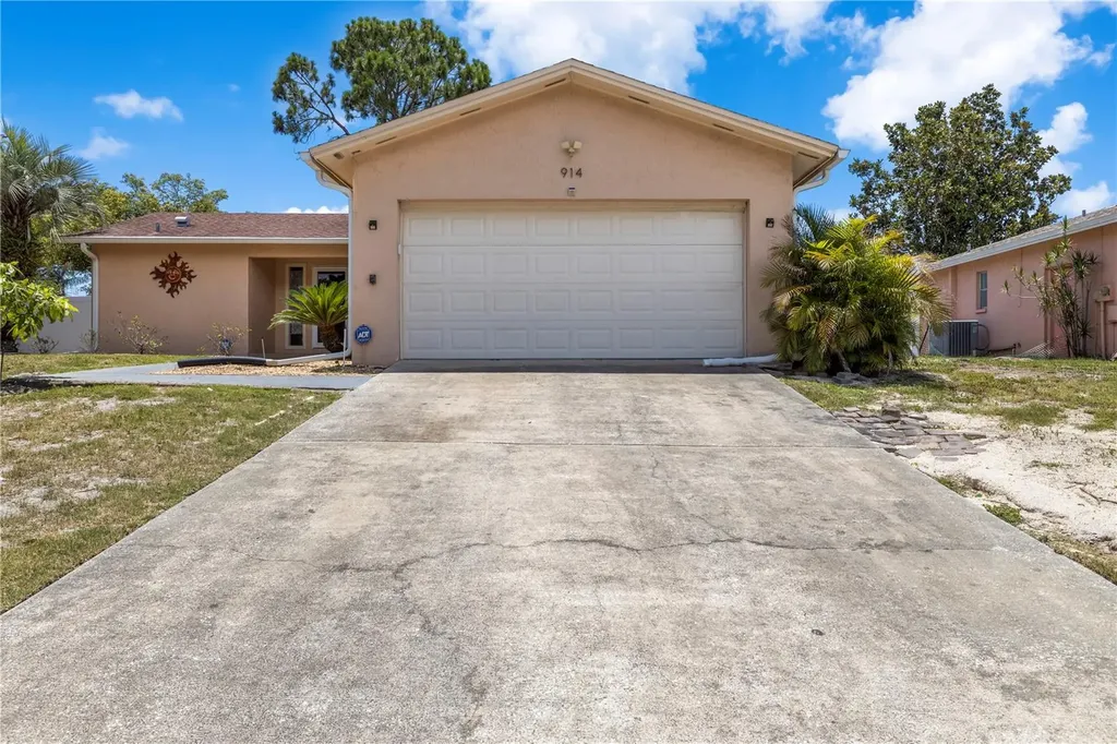 914 Carlton Road Tarpon Springs FL 34689