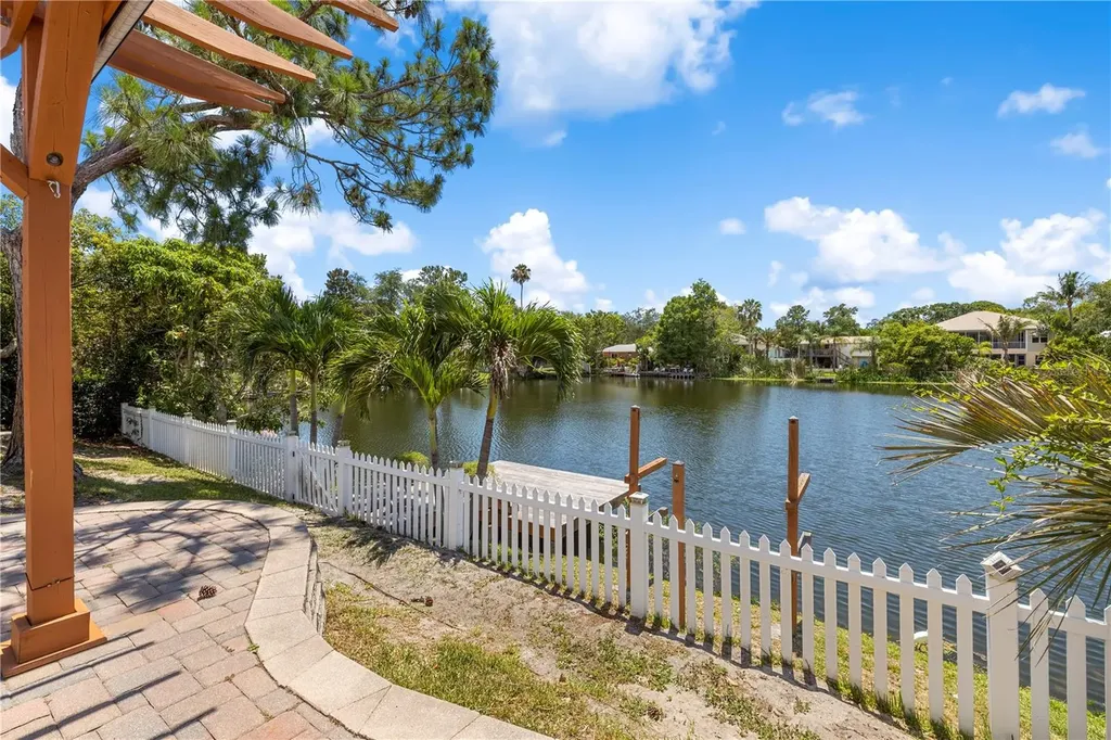 914 Carlton Road Tarpon Springs FL 34689